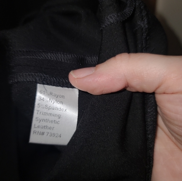 MISOOK Collection Sleeveless Black Dress with Faux Leather Trim – Size L - Picture 5 of 5